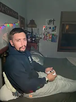 Amatueranon online show from 10-20-25, 01:06