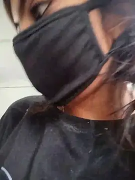 Snapshot of PEEHU-50 chatting on 10-05-25, 01:04 PEEHU-50 online show from 10-05-25, 01:04