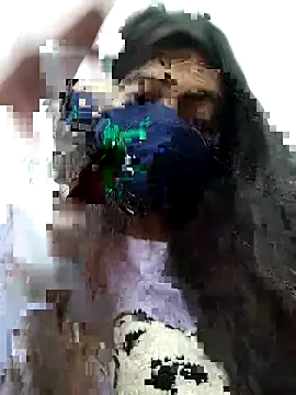 Snapshot of PEEHU-50 chatting on 10-07-25, 02:42 PEEHU-50 online show from 10-07-25, 02:42