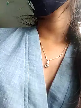 Snapshot of PEEHU-50 chatting on 10-08-25, 01:47 PEEHU-50 online show from 10-08-25, 01:47