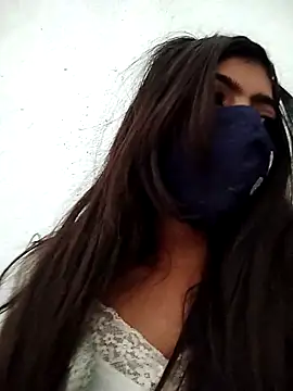 Snapshot of PEEHU-50 chatting on 10-19-25, 02:12 PEEHU-50 online show from 10-19-25, 02:12