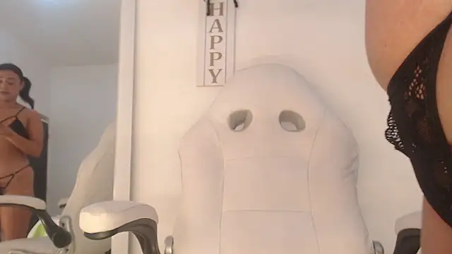 celestee well online show from 10-25-25, 03:29