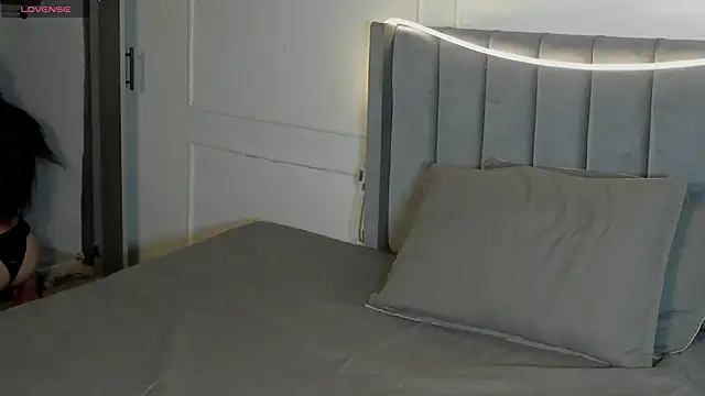 luxuryheaven 8 online show from 10-29-25, 05:53