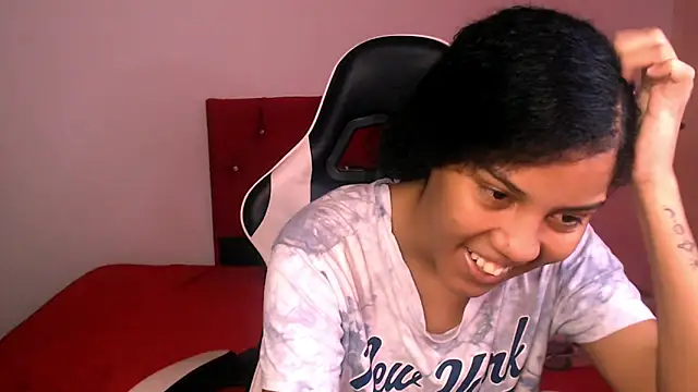 Tainara ebony online show from 10-20-25, 07:14
