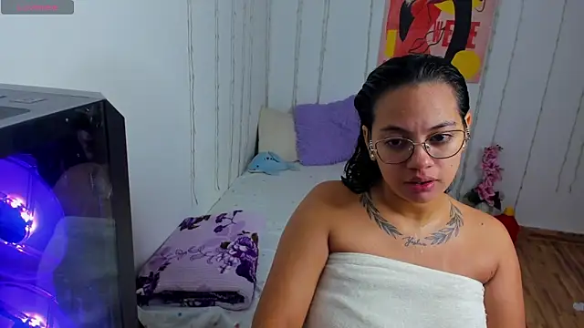 paris blue online show from 10-22-25, 12:11