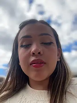 Aura Kaiser online show from 11-01-25, 07:49