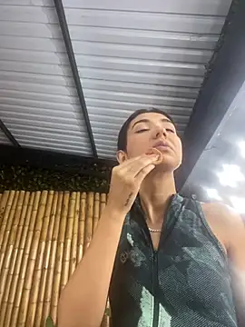 cloe taylor   online show from 11-07-25, 03:39