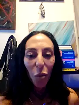 inkdhollow1 online show from 10-01-25, 01:11