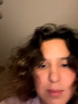 Snapshot of Luisaa_rosee chatting on 10-03-25, 12:07 Luisaa rosee online show from 10-03-25, 12:07