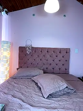 saramooon online show from 10-27-25, 01:37