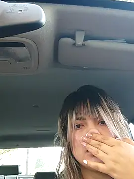 Zoe riivas online show from 10-30-25, 11:22