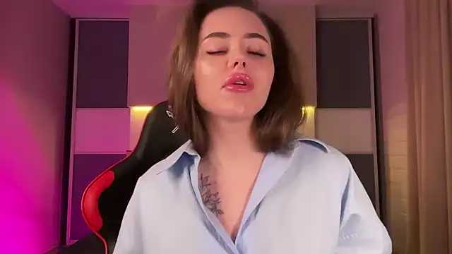 AlmaryKim online show from 01-28-25, 09:08