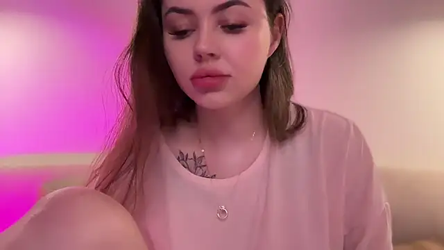 AlmaryKim online show from 11-06-25, 09:26