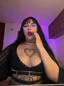 Hinatamoon  online show from 11-15-25, 06:00