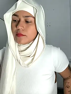 Nadia hasbun online show from 10-02-25, 01:07