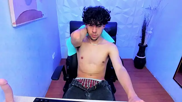 Liil boy online show from 11-15-25, 03:37