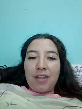 annyaparis online show from 10-15-25, 02:22