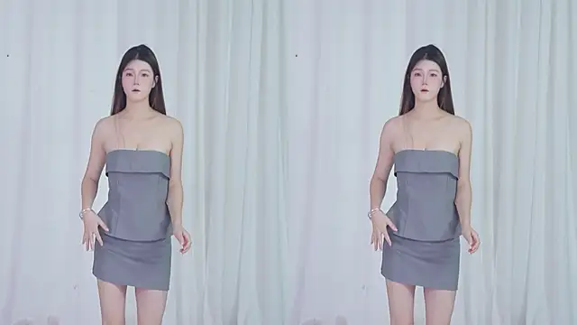 Snapshot of QY-003 chatting on 12-15-25, 02:05 QY-003 online show from 12-15-25, 02:05