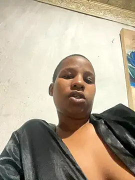 MissBubbles04 online show from 10-31-25, 07:48