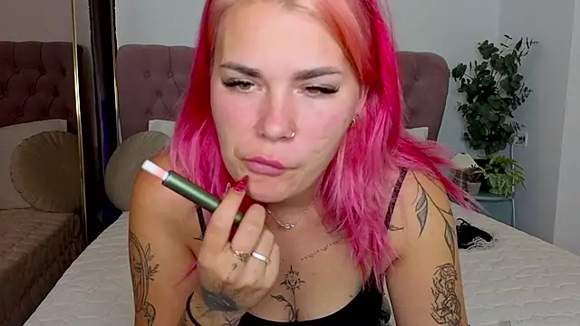 Snapshot of Naughty_kittyy1 chatting on 10-02-25, 12:39 Naughty kittyy1 online show from 10-02-25, 12:39