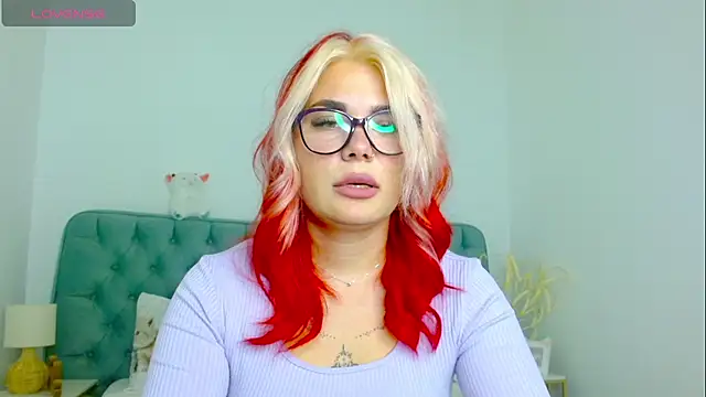 Snapshot of Naughty_kittyy1 chatting on 10-04-25, 07:34 Naughty kittyy1 online show from 10-04-25, 07:34