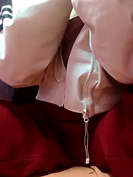 Snapshot of Bum_538 chatting on 12-15-25, 12:15 Bum 538 online show from 12-15-25, 12:15