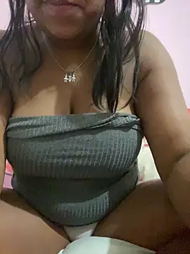 Snapshot of cariocabl chatting on 10-10-25, 10:42 cariocabl online show from 10-10-25, 10:42