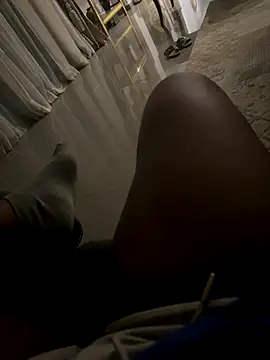 nanaisbackk online show from 11-25-25, 08:42