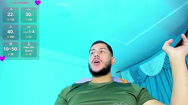 Hot Latino boy  online show from 10-23-25, 04:01