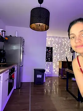 Snapshot of LaPetiteKim chatting on 11-07-25, 08:53 LaPetiteKim online show from 11-07-25, 08:53