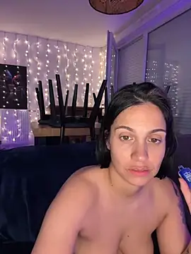 Snapshot of LaPetiteKim chatting on 11-13-25, 09:03 LaPetiteKim online show from 11-13-25, 09:03