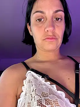 Snapshot of LaPetiteKim chatting on 11-24-25, 08:19 LaPetiteKim online show from 11-24-25, 08:19