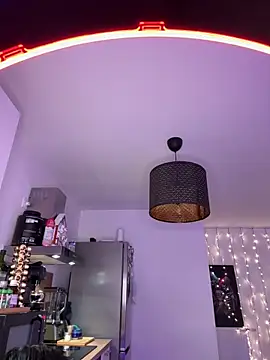 Snapshot of LaPetiteKim chatting on 12-14-25, 08:13 LaPetiteKim online show from 12-14-25, 08:13