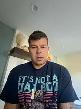 daddyshark83 online show from 10-31-25, 03:24