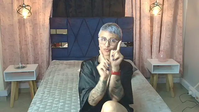 Snapshot of Charlotte__Gray chatting on 12-05-25, 07:50 Charlotte Gray online show from 12-05-25, 07:50