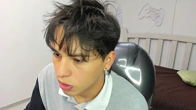 Snapshot of StiwenTwink chatting on 10-01-25, 02:56 StiwenTwink online show from 10-01-25, 02:56