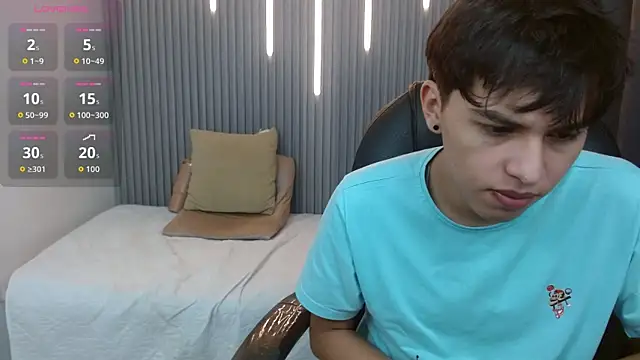 Snapshot of StiwenTwink chatting on 07-08-26, 01:59 StiwenTwink online show from 07-08-26, 01:59