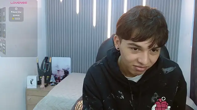 Snapshot of StiwenTwink chatting on 07-27-26, 01:51 StiwenTwink online show from 07-27-26, 01:51