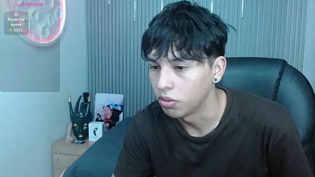 Snapshot of StiwenTwink chatting on 07-31-26, 02:05 StiwenTwink online show from 07-31-26, 02:05