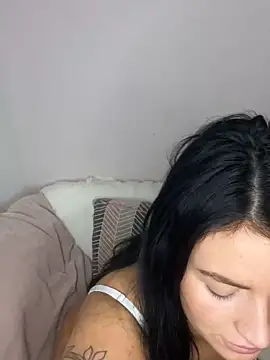 LolaReaX online show from 12-23-25, 08:23