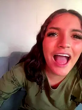 AuroraPink  online show from 10-10-25, 08:08