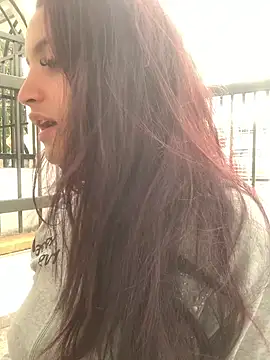 AuroraPink  online show from 10-20-25, 08:09