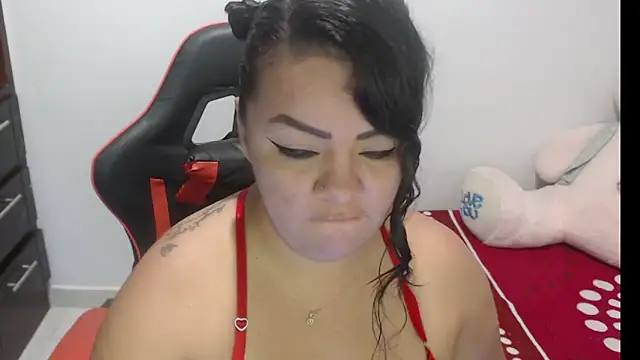 Snapshot of emily_sexxx chatting on 11-10-25, 03:05 emily sexxx online show from 11-10-25, 03:05