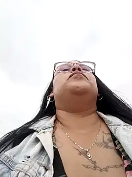 Italia 12 online show from 11-24-25, 08:19