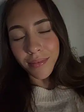 Snapshot of fanyabbey chatting on 12-18-25, 08:42 fanyabbey online show from 12-18-25, 08:42