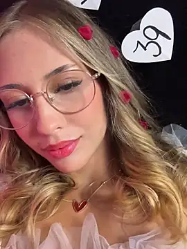 Snapshot of fanyabbey chatting on 02-13-26, 03:46 fanyabbey online show from 02-13-26, 03:46