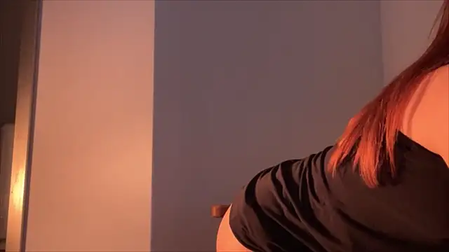 Snapshot of cherryandwine144527 chatting on 10-29-25, 10:22 cherryandwine144527 online show from 10-29-25, 10:22