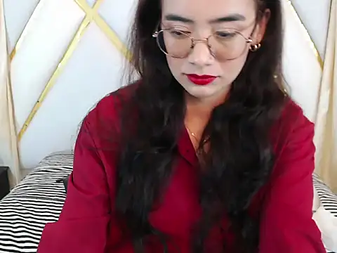 Ariadna Wells online show from 12-20-25, 02:13