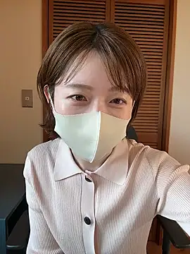 momo yuipu online show from 10-09-25, 01:58