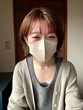 momo yuipu online show from 10-15-25, 01:06